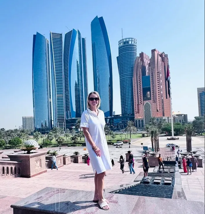 Explore the Capital of UAE, Abu Dhabi in Half Day City Tour